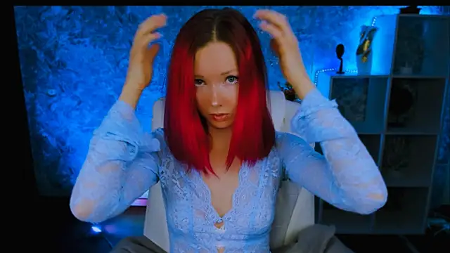 Snapshot of KimBoydd chatting on 04/15/26, 08:09 KimBoydd online show from 04/15/26, 08:09