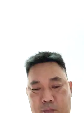 NguyenTrungHieu81 online show from 05/17/26, 06:46
