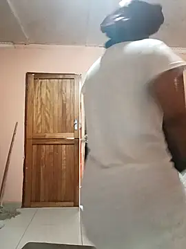 freakynyashXxXx online show from 04/15/26, 07:03