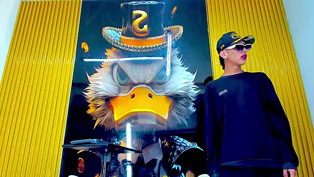 Dante Brown1  online show from 10/12/25, 08:54