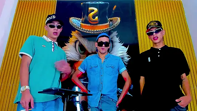 Dante Brown1  online show from 10/13/25, 09:05