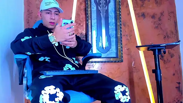 Dante Brown1  online show from 12/16/25, 11:14