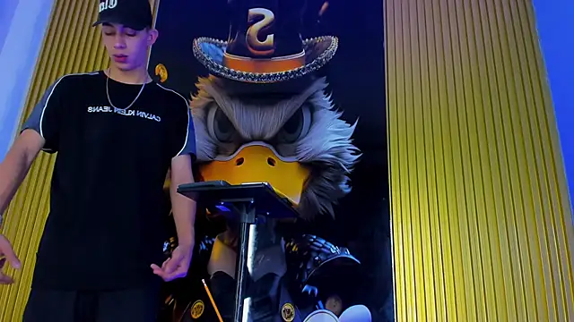 Dante Brown1  online show from 11/08/25, 09:40