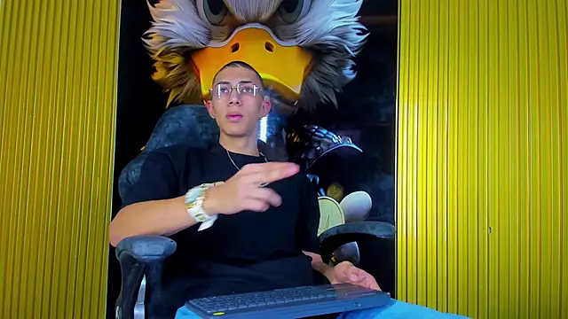 Dante Brown1  online show from 11/24/25, 10:32