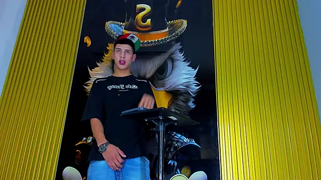 Dante Brown1  online show from 11/06/25, 09:52