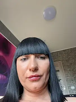 Snapshot of MysticCleo chatting on 05/26/26, 04:05 MysticCleo online show from 05/26/26, 04:05
