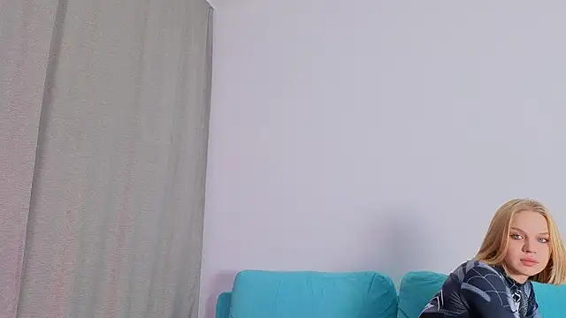 LuxyLust online show from 11/14/25, 05:05