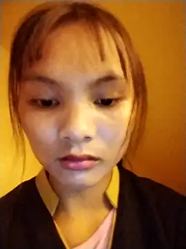 Snapshot of Senh_xxx chatting on 09/27/25, 10:21 Senh xxx online show from 09/27/25, 10:21