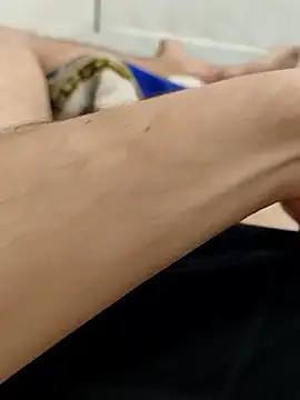 Yazaza1999 online show from 10/18/25, 01:35