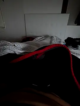 Yazaza1999 online show from 12/15/25, 08:47