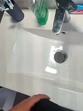 Yazaza1999 online show from 10/12/25, 12:17