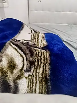 Yazaza1999 online show from 10/04/25, 01:12