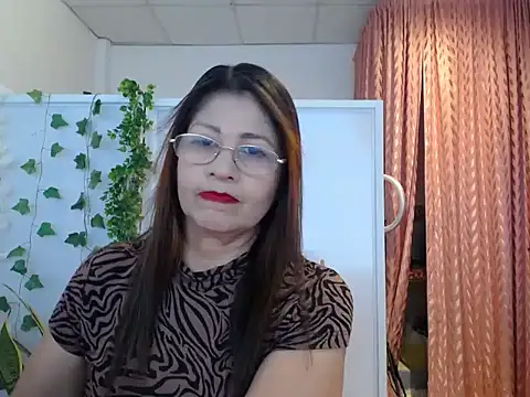 Manuela lara  online show from 09/12/25, 02:06