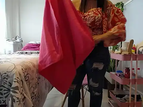 Manuela lara  online show from 09/22/25, 01:17