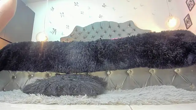 i Carolinee online show from 01/07/26, 02:00