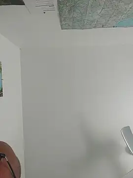 Snapshot of hpp66 chatting on 05/19/26, 12:23 hpp66 online show from 05/19/26, 12:23