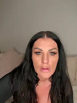 Nola Luxx-offiziell online show from 10/17/25, 08:10