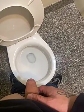 Pedro98801 online show from 11/11/25, 04:18