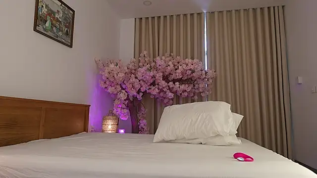 Bubblegumdream13 online show from 05/21/26, 07:17