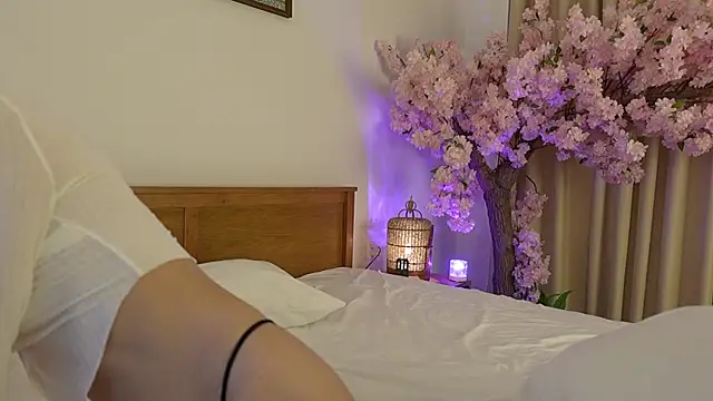 Bubblegumdream13 online show from 04/22/26, 02:18