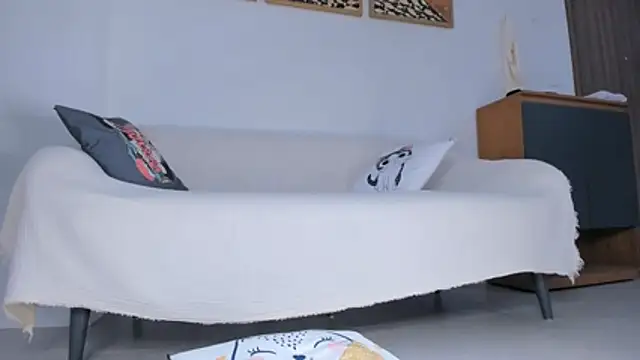 Bubblegumdream13 online show from 11/30/25, 04:46