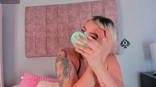 naomi sanz online show from 10/18/25, 11:34