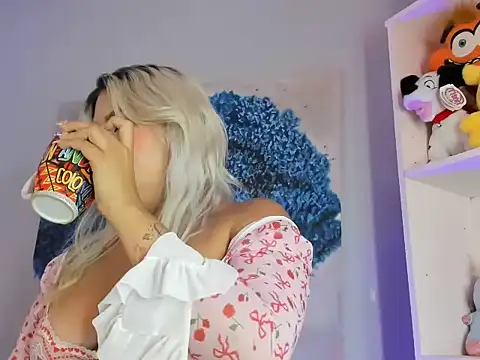 naomi sanz online show from 04/20/26, 05:10