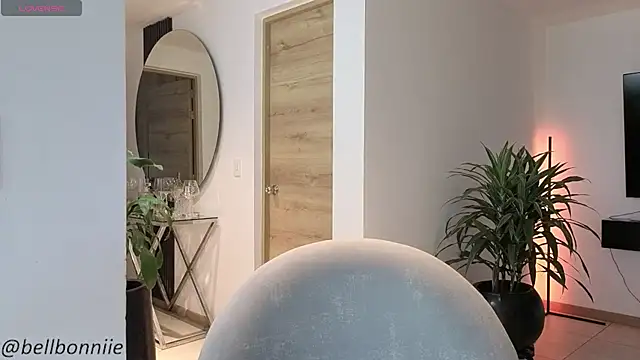 Snapshot of belllbonniie chatting on 11/10/25, 08:58 belllbonniie online show from 11/10/25, 08:58