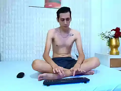 LuigiMarchetti online show from 10/08/25, 07:47