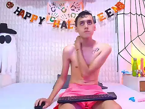 LuigiMarchetti online show from 10/29/25, 08:52