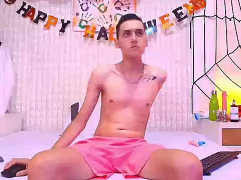 LuigiMarchetti online show from 10/29/25, 08:24