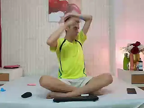 LuigiMarchetti online show from 11/12/25, 07:40