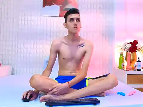 LuigiMarchetti online show from 11/04/25, 07:39