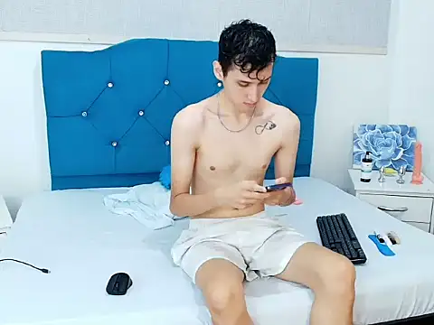 LuigiMarchetti online show from 12/01/25, 07:26