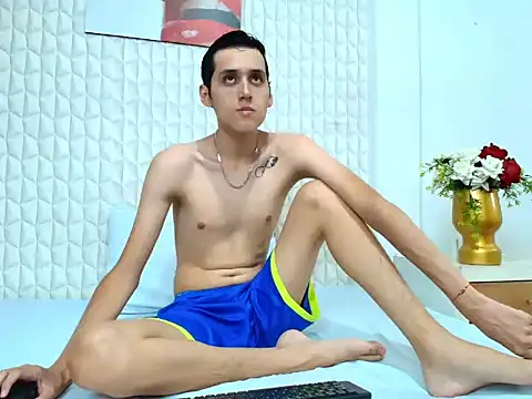 LuigiMarchetti online show from 10/07/25, 07:37