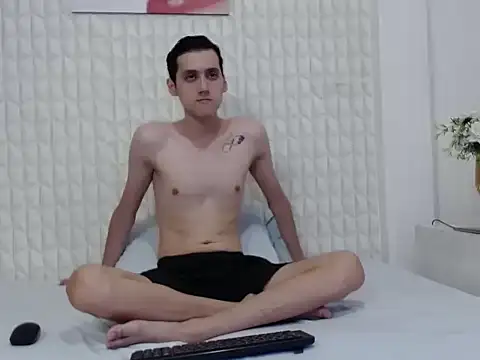 LuigiMarchetti online show from 09/27/25, 07:42