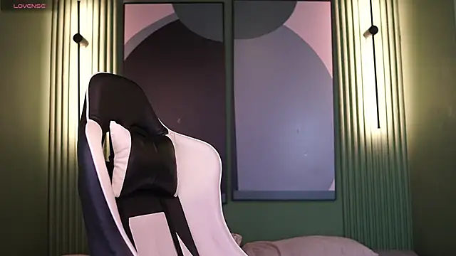 Tayler Kim online show from 10/09/25, 06:30