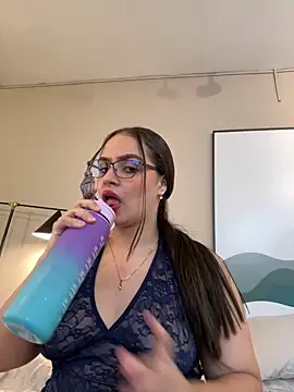 Tayler Kim online show from 02/21/26, 06:43