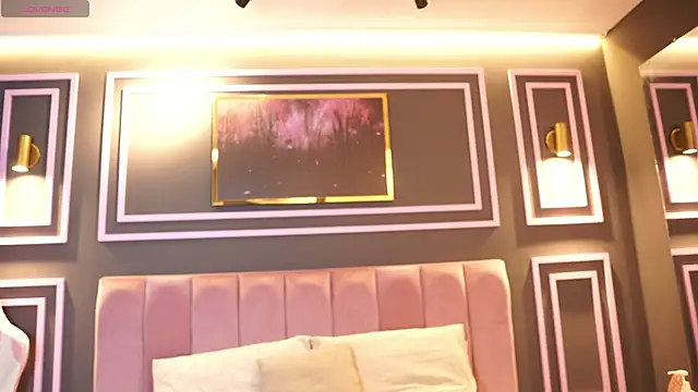 Tayler Kim online show from 11/09/25, 04:22