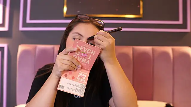 Tayler Kim online show from 12/19/25, 07:38