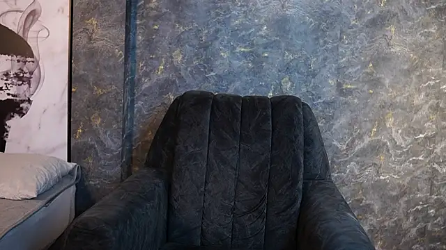 Tayler Kim online show from 10/04/25, 06:53