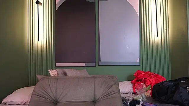 Tayler Kim online show from 10/03/25, 06:31