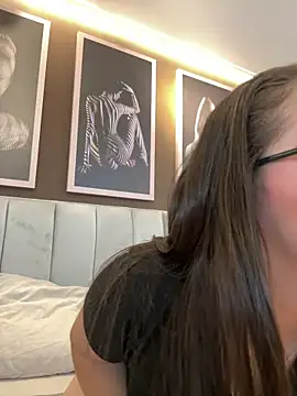 Tayler Kim online show from 03/10/26, 06:34