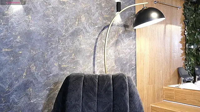 Tayler Kim online show from 10/25/25, 06:30