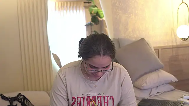 Tayler Kim online show from 01/16/26, 06:34