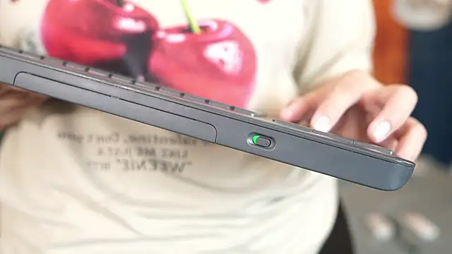 Tayler Kim online show from 11/28/25, 04:18