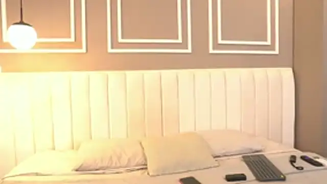 Tayler Kim online show from 04/12/26, 06:22