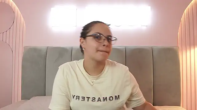 Tayler Kim online show from 01/31/26, 08:07