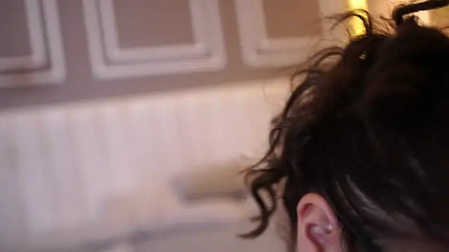 Tayler Kim online show from 11/18/25, 06:44