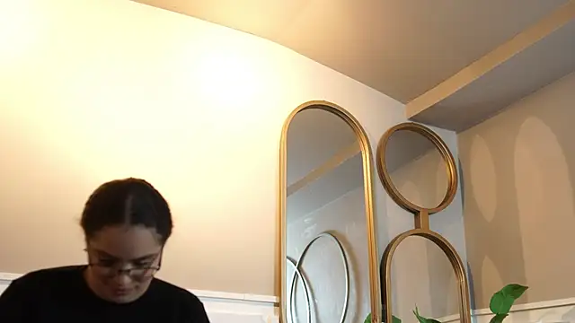 Tayler Kim online show from 09/19/25, 06:12